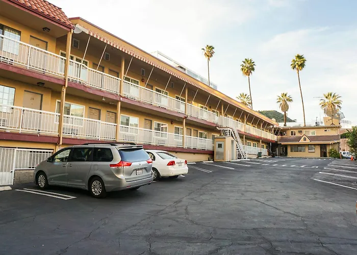 Hollywood La Brea Inn